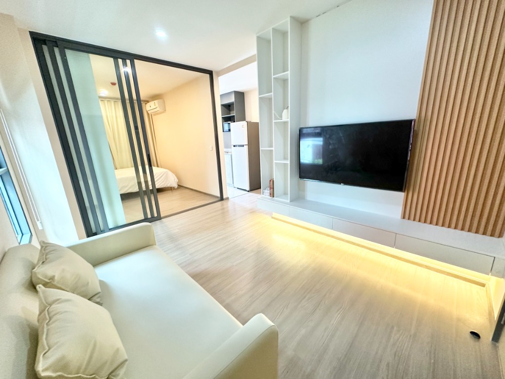 For RentCondoKasetsart, Ratchayothin : For Rent Aspire Ratchayothin New unit 1BED near BTS Ratchayothin 350m. free shuttle bus, closed to 7-11**LINE ID : @751paggb / TEL: 086-3649888