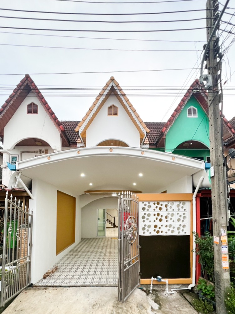 ขายทาวน์โฮมนครปฐม : 📍ขายด่วน ทาวน์เฮาส์ 2 ชั้น หมู่บ้านฉัตรมณี 2 พุทธมณฑลสาย 4 นครปฐม รีโนเวทใหม่หมดทั้งหลัง บ้านสวย พร้อมเข้าอยู่ เพียง 1.99 ล้าน