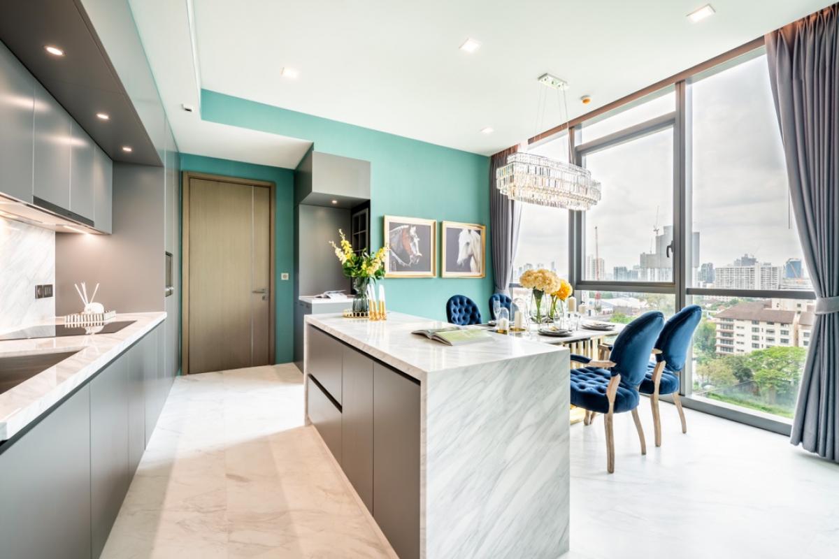 For SaleCondoSukhumvit, Asoke, Thonglor : Condo for sale Monument Thonglor size 125.25 Sq.m 2 bed 3 bath price 46 MB contact 086-795-9997 (Jim)