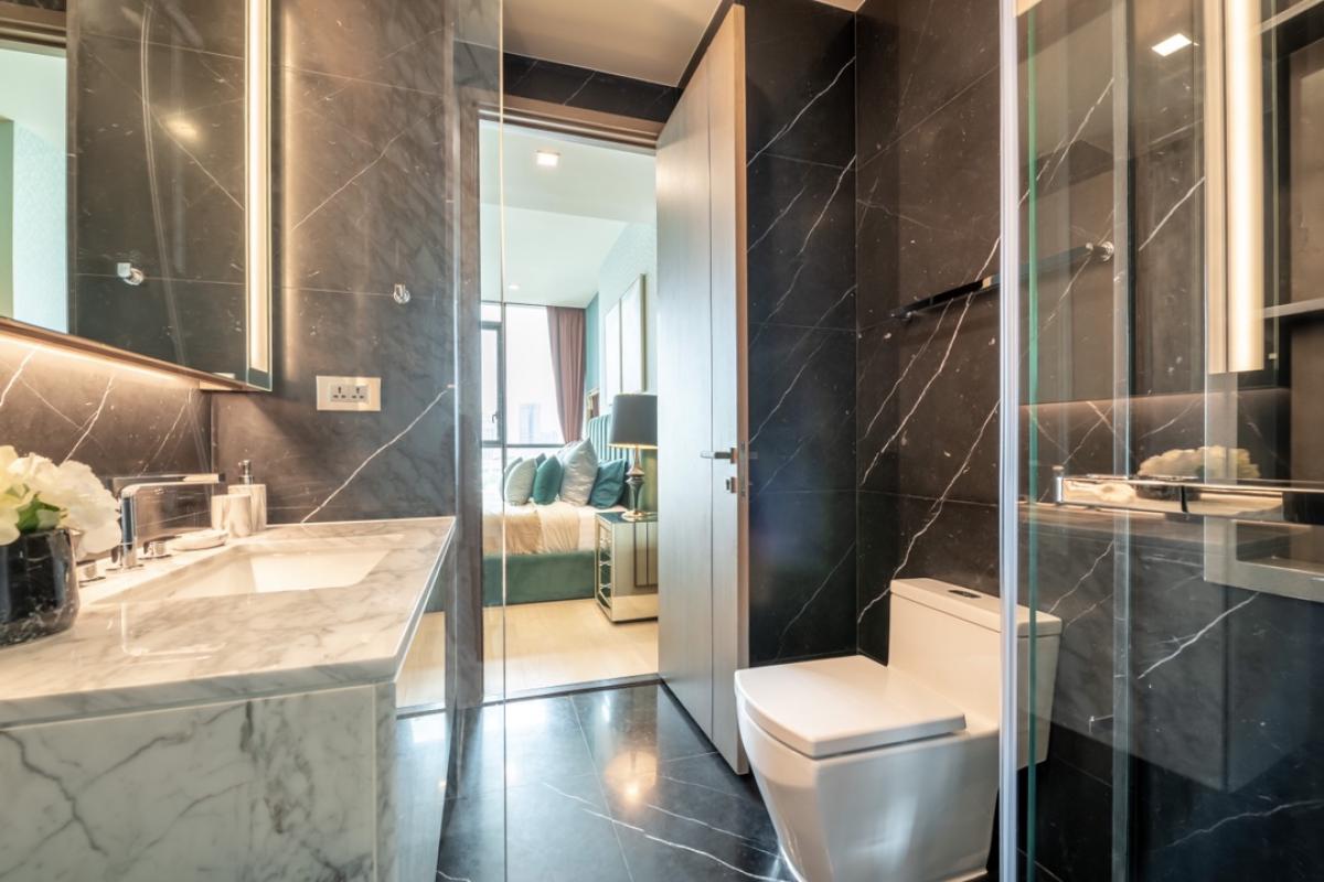 For SaleCondoSukhumvit, Asoke, Thonglor : Condo for sale Monument Thonglor size 125.25 Sq.m 2 bed 3 bath price 46 MB contact 086-795-9997 (Jim)