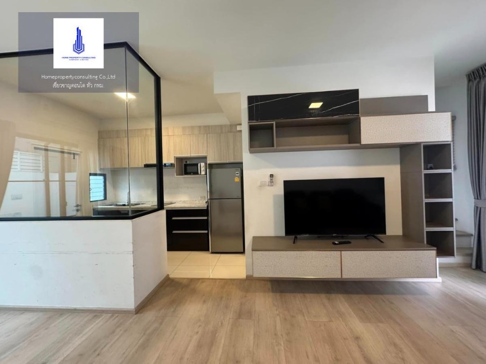 For RentTownhomeBangna, Bearing, Lasalle : For rent at Indy 5 Bangna Km.7 Negotiable Line ID: @Home999 (with @) Tel. 0622519490