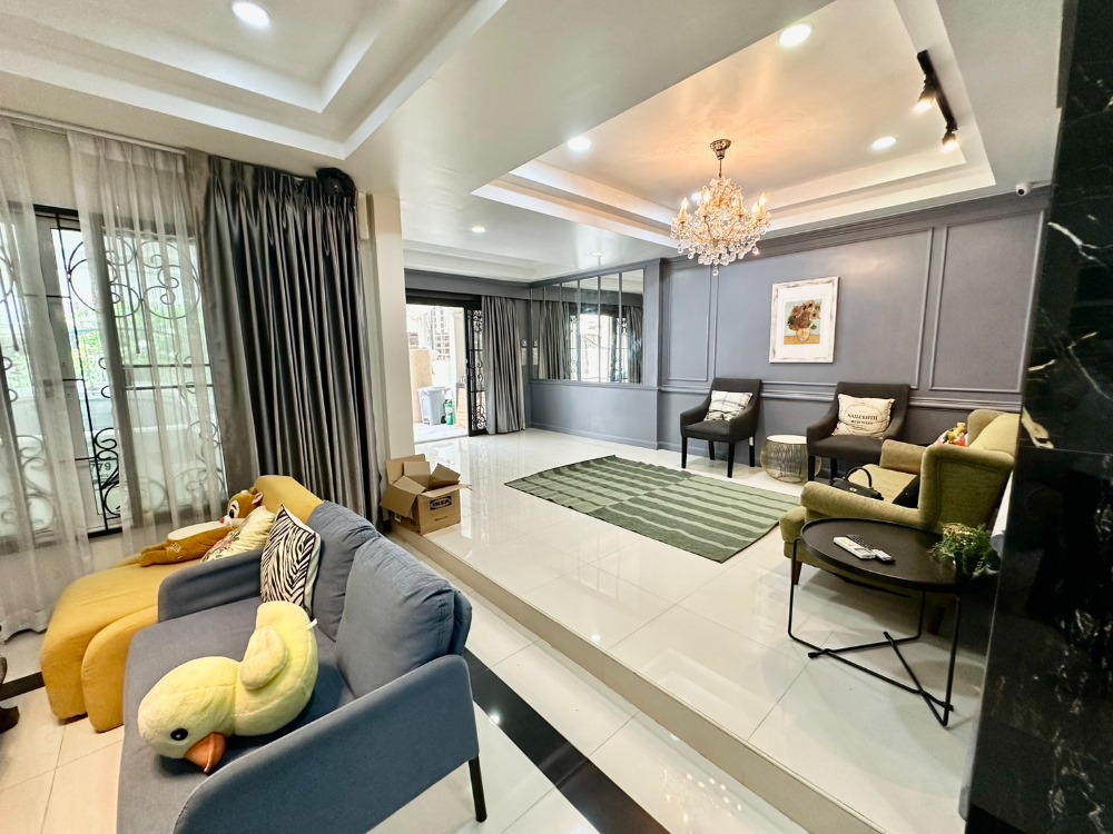 ให้เช่าทาวน์โฮมเกษตรศาสตร์ รัชโยธิน : H0477😊 For RENT ให้เช่า ทาวน์เฮ้าส์ 2 ชั้น,🚪5 ห้องนอน🚄ใกล้ BTS พหลโยธิน 59🏢พหลโยธิน🔔พื้นที่บ้าน:33ตร.วา🔔พื้นที่ใช้สอย:250ตร.ม.💲เช่า:50,000฿📞O99-5919653,O65-9423251✅LineID:@sureresidence