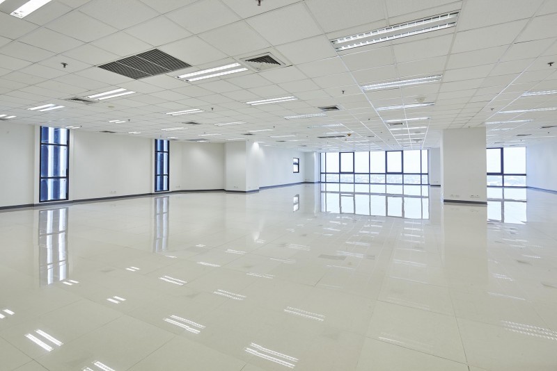 For RentOfficeBangna, Bearing, Lasalle : Office space for rent, on Bangna-Trad Road, Interlink Tower Building, Bangna, area 143.95 sq m., rental fee 86,370 baht*/month (600 baht per sq m.)