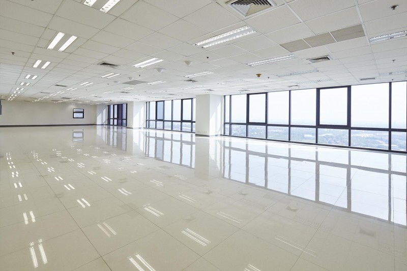 For RentOfficeBangna, Bearing, Lasalle : Office space for rent, on Bangna-Trad Road, Interlink Tower Building, Bangna, area 143.95 sq m., rental fee 86,370 baht*/month (600 baht per sq m.)