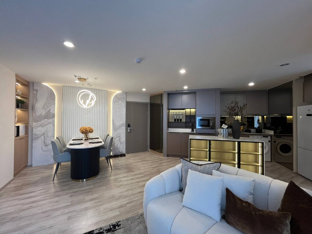 ขายคอนโดบางนา แบริ่ง ลาซาล : Hot !! ห้อง 3 นอน Ideo mobi suk. Eastpoint 84.92sq.m. มีแบบ Fitted and แต่งครบ เริ่ม 10.89mb. Tel.0957615782