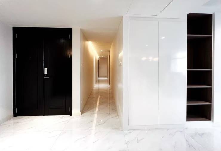 For RentCondoWitthayu, Chidlom, Langsuan, Ploenchit : • 𝐑𝐄𝐍𝐓 • 𝐀𝐥𝐥 𝐒𝐞𝐚𝐬𝐨𝐧 𝐌𝐚𝐧𝐬𝐢𝐨𝐧  • 𝟑 𝐁𝐞𝐝 • 𝟐𝟎𝟏 𝐒𝐪𝐦. • 𝟏𝟓𝟎𝟎𝟎𝟎 (𝐍𝐞𝐠𝐨𝐭𝐢𝐚𝐛𝐥𝐞)• 𝐅𝐮𝐥𝐥𝐲-𝐑𝐞𝐧𝐨𝐯𝐚𝐭𝐞𝐝  𝐋𝐢𝐧𝐞 𝐈𝐃 : 𝐕𝐚𝐬𝐬𝐢𝐥𝐲