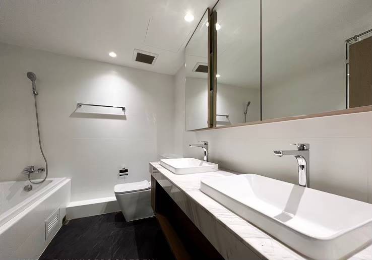 For RentCondoWitthayu, Chidlom, Langsuan, Ploenchit : • 𝐑𝐄𝐍𝐓 • 𝐀𝐥𝐥 𝐒𝐞𝐚𝐬𝐨𝐧 𝐌𝐚𝐧𝐬𝐢𝐨𝐧  • 𝟑 𝐁𝐞𝐝 • 𝟐𝟎𝟏 𝐒𝐪𝐦. • 𝟏𝟓𝟎𝟎𝟎𝟎 (𝐍𝐞𝐠𝐨𝐭𝐢𝐚𝐛𝐥𝐞)• 𝐅𝐮𝐥𝐥𝐲-𝐑𝐞𝐧𝐨𝐯𝐚𝐭𝐞𝐝  𝐋𝐢𝐧𝐞 𝐈𝐃 : 𝐕𝐚𝐬𝐬𝐢𝐥𝐲