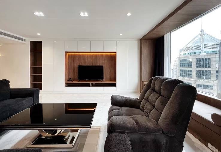 For RentCondoWitthayu, Chidlom, Langsuan, Ploenchit : • 𝐑𝐄𝐍𝐓 • 𝐀𝐥𝐥 𝐒𝐞𝐚𝐬𝐨𝐧 𝐌𝐚𝐧𝐬𝐢𝐨𝐧  • 𝟑 𝐁𝐞𝐝 • 𝟐𝟎𝟏 𝐒𝐪𝐦. • 𝟏𝟓𝟎𝟎𝟎𝟎 (𝐍𝐞𝐠𝐨𝐭𝐢𝐚𝐛𝐥𝐞)• 𝐅𝐮𝐥𝐥𝐲-𝐑𝐞𝐧𝐨𝐯𝐚𝐭𝐞𝐝  𝐋𝐢𝐧𝐞 𝐈𝐃 : 𝐕𝐚𝐬𝐬𝐢𝐥𝐲