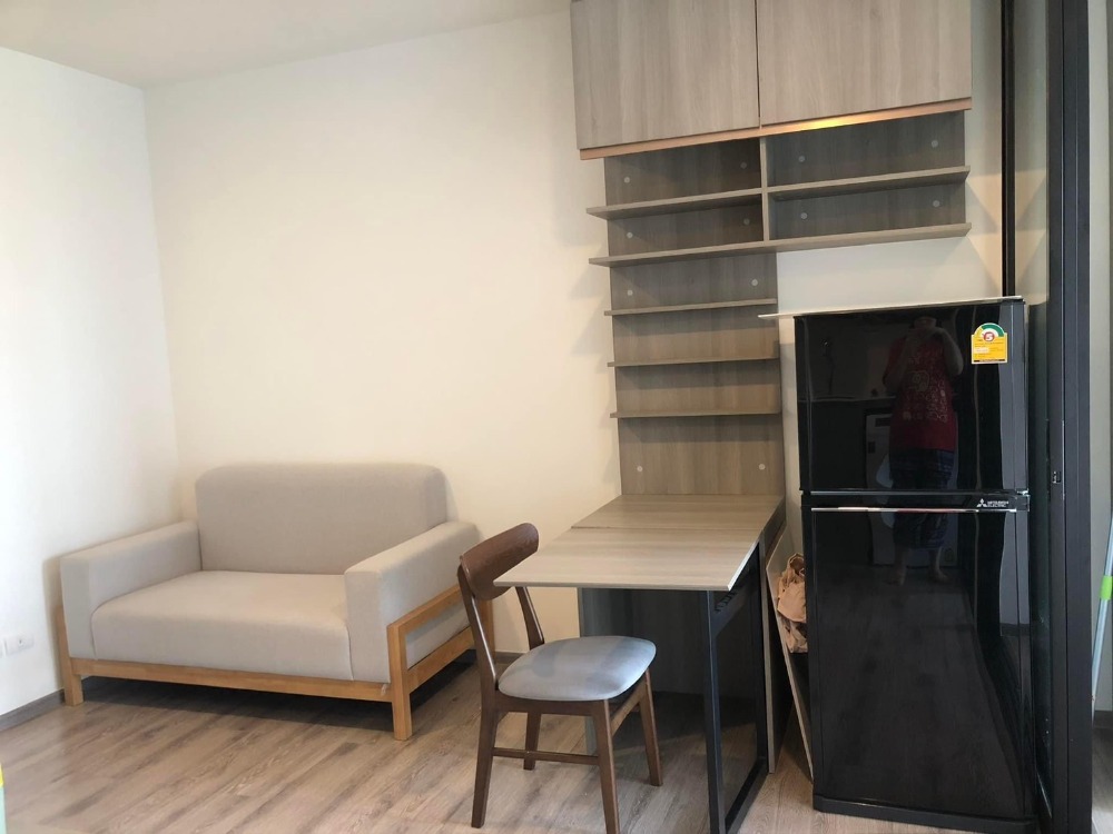 For RentCondoBangna, Bearing, Lasalle : For rent: Knightsbridge Collage Sukhumvit 107. For more information, add Line ID: @glorious1 (with @)