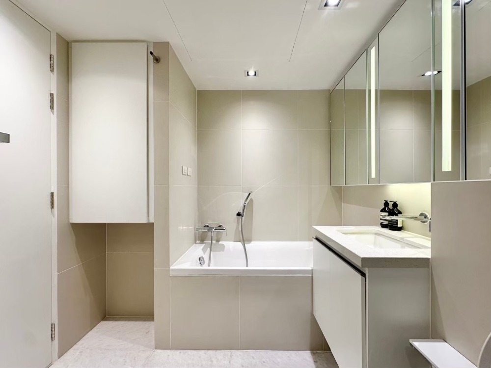 For SaleCondoSukhumvit, Asoke, Thonglor : 🐱Luxury resort-style condo, pets allowed🐶SCOPE Promsri (1 bedroom, 34 sq m.) only 7.89 MB!! Tel.0922635410 (Earth)