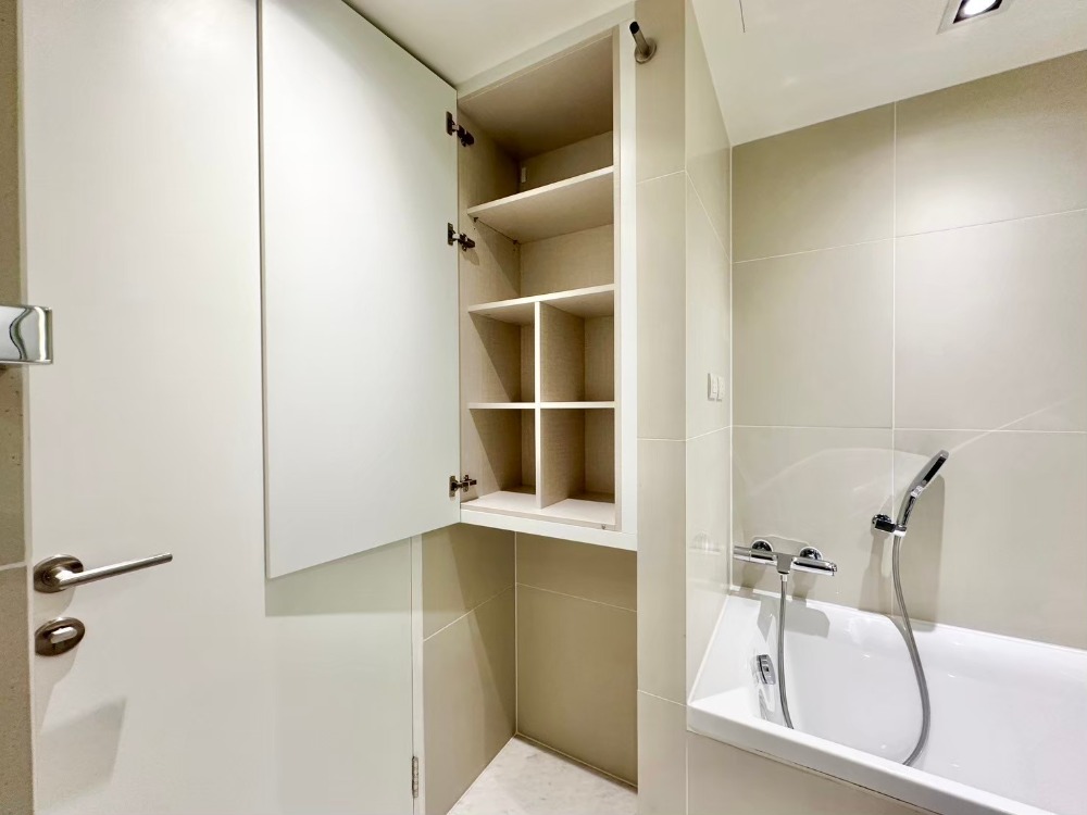 For SaleCondoSukhumvit, Asoke, Thonglor : 🐱Luxury resort-style condo, pets allowed🐶SCOPE Promsri (1 bedroom, 34 sq m.) only 7.89 MB!! Tel.0922635410 (Earth)