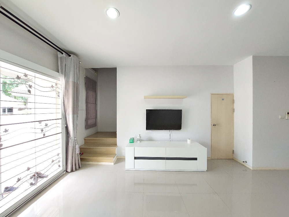 ขายทาวน์โฮมอ่อนนุช อุดมสุข : ทาวน์โฮม 3 ชั้นโซนอ่อนนุช บ้านกลางเมือง สุขุมวิท 77 เจ้าของอยู่อาศัยน้อยมาก