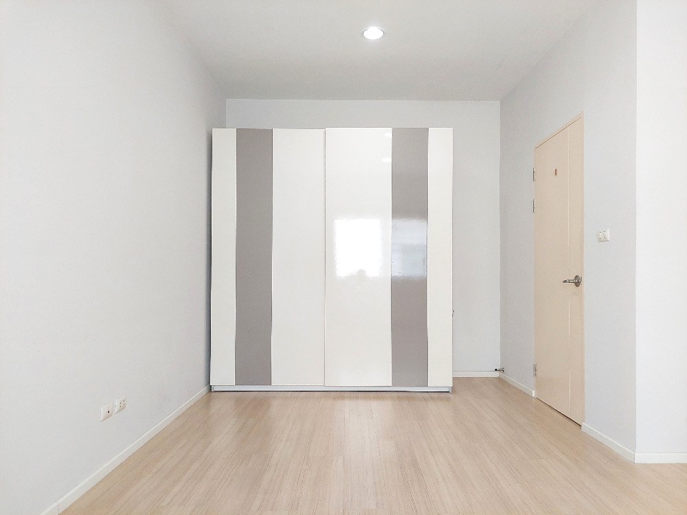 ขายทาวน์โฮมอ่อนนุช อุดมสุข : ทาวน์โฮม 3 ชั้นโซนอ่อนนุช บ้านกลางเมือง สุขุมวิท 77 เจ้าของอยู่อาศัยน้อยมาก