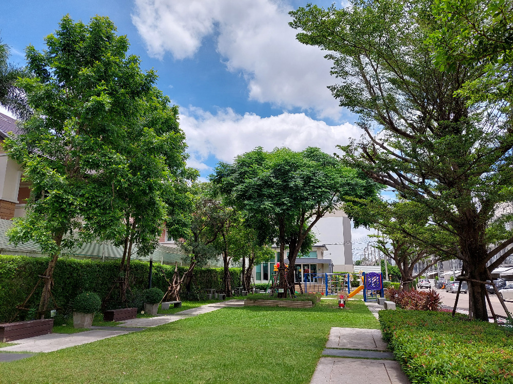 ขายทาวน์โฮมอ่อนนุช อุดมสุข : ทาวน์โฮม 3 ชั้นโซนอ่อนนุช บ้านกลางเมือง สุขุมวิท 77 เจ้าของอยู่อาศัยน้อยมาก