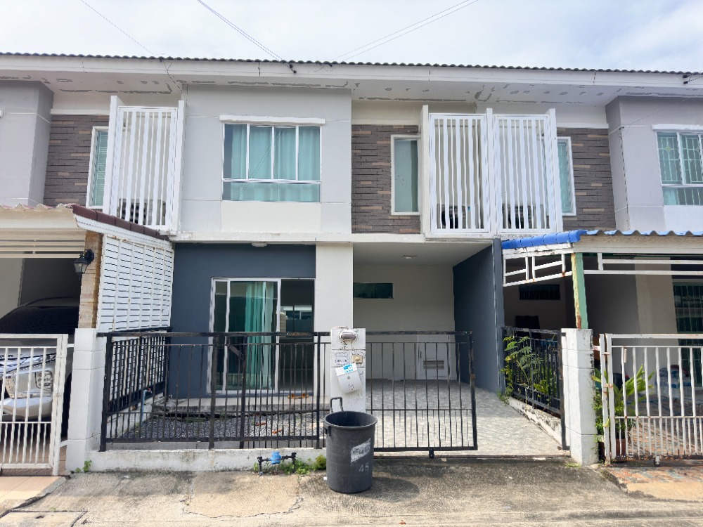 For RentTownhomeNakhon Pathom : For rent, Town Home, beautiful, Next to Central Salaya, fully furnished 
