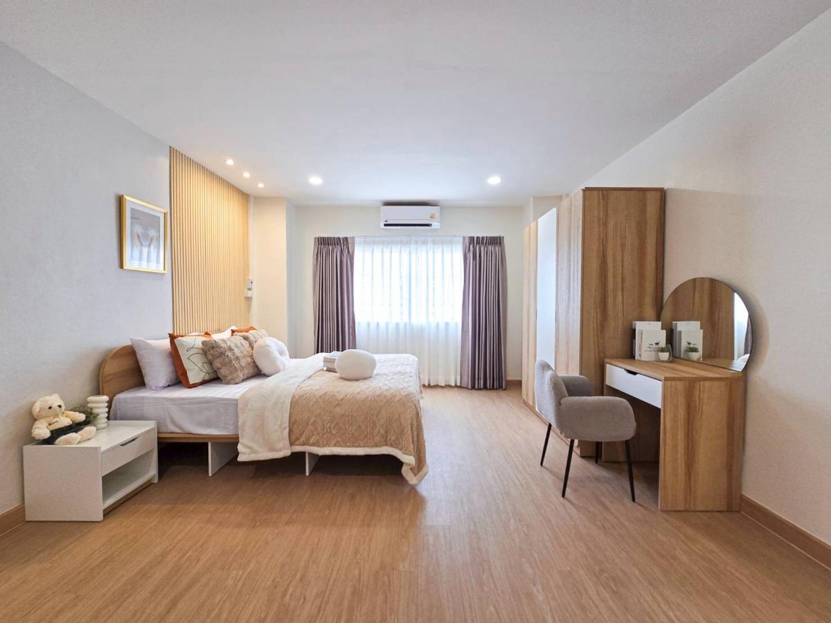 For SaleTownhomeLadprao101, Happy Land, The Mall Bang Kapi : 🥰Smile every day at ((🏡Baan Lat Phrao 101)) 🏠Super cute minimalist house 🎉Newly designed and decorated🧘🏻Make the most of every square meter of space ✅2 bedrooms ✅2 bathrooms, large and spacious with a contemporary design that gives a warm feeling, allowin