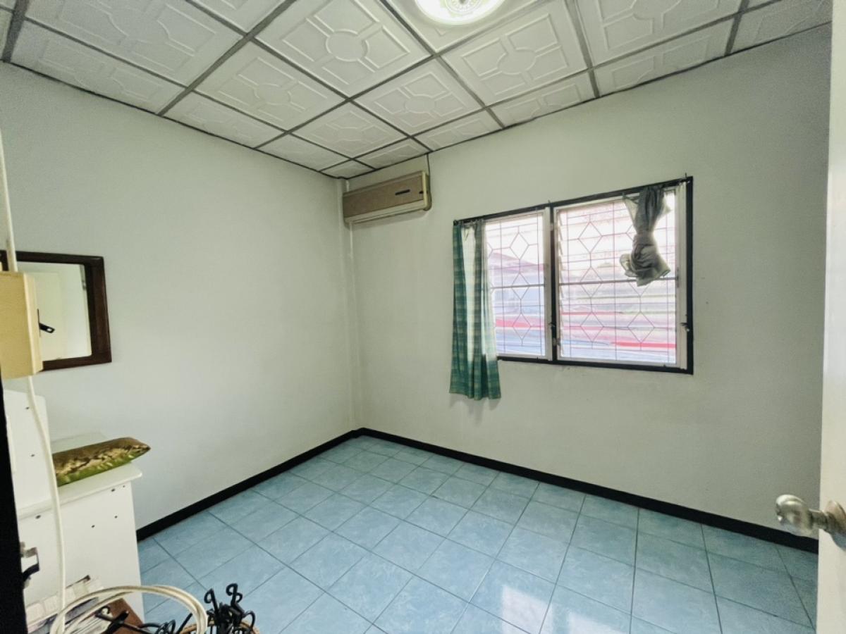 For SaleTownhomeNawamin, Ramindra : Townhouse for sale, Soi Khubon 6, Ram Intra, Manimat, beautiful house for sale, cheap, first come first served.