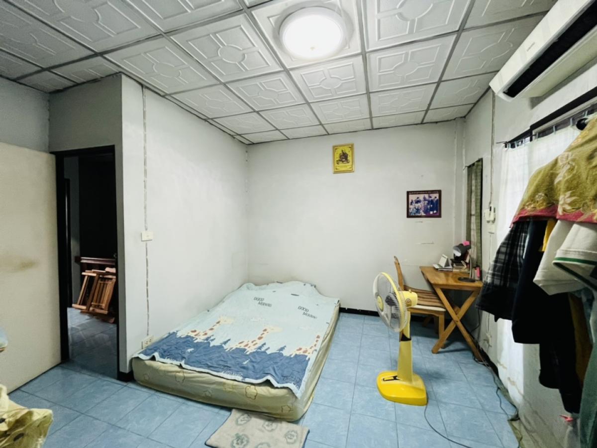 For SaleTownhomeNawamin, Ramindra : Townhouse for sale, Soi Khubon 6, Ram Intra, Manimat, beautiful house for sale, cheap, first come first served.