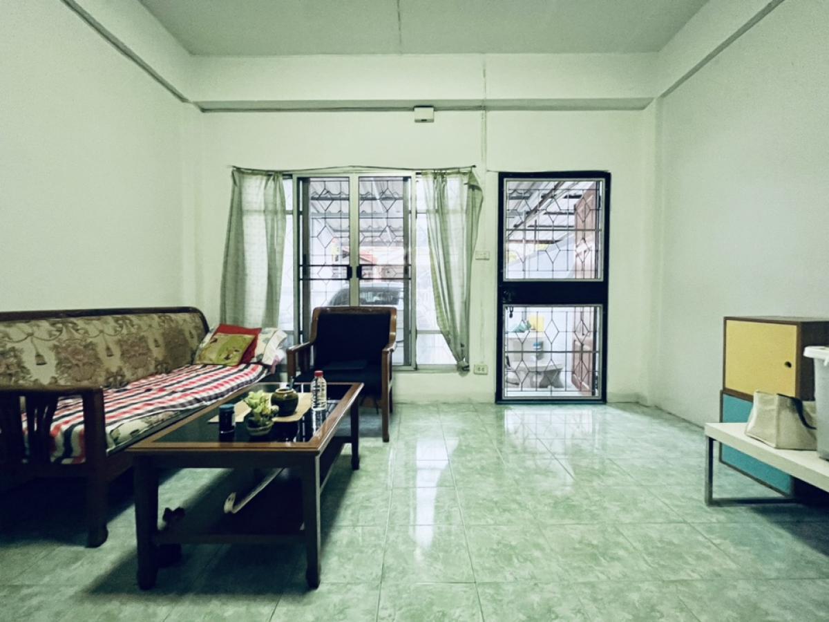 For SaleTownhomeNawamin, Ramindra : Townhouse for sale, Soi Khubon 6, Ram Intra, Manimat, beautiful house for sale, cheap, first come first served.