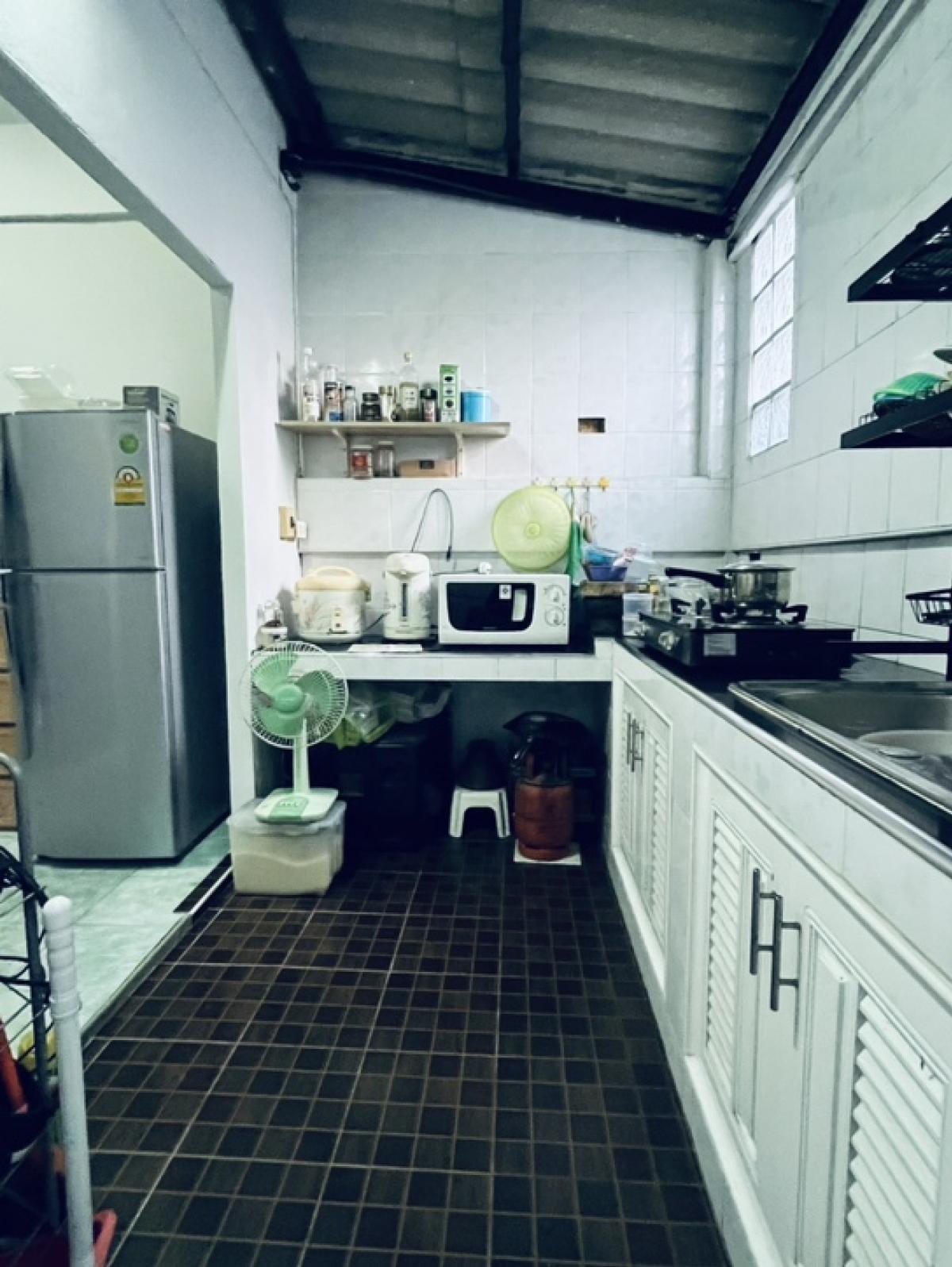 For SaleTownhomeNawamin, Ramindra : Townhouse for sale, Soi Khubon 6, Ram Intra, Manimat, beautiful house for sale, cheap, first come first served.