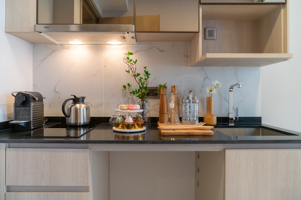 ขายคอนโดสุขุมวิท อโศก ทองหล่อ : 🔥🔥𝐅𝐎𝐑 𝐒𝐀𝐋𝐄 : 𝐂𝐡𝐞𝐰𝐚𝐭𝐡𝐚𝐢 𝐑𝐞𝐬𝐢𝐝𝐞𝐧𝐜𝐞 𝐓𝐡𝐨𝐧𝐠𝐥𝐨𝐫 + 𝐇𝐨𝐦𝐞 𝐀𝐮𝐭𝐨𝐦𝐚𝐭𝐢𝐨𝐧 , 𝐒𝐢𝐳𝐞 𝟒𝟖.𝟖𝟔 𝐬𝐪𝐦. 𝟐 𝐁𝐞𝐝 𝟐 𝐁𝐚𝐭𝐡 𝐏𝐫𝐢𝐜𝐞 𝟖.𝟐𝟔𝐌𝐁 ติดต่อคุณณัฐ 𝟎𝟗𝟓𝟗𝟒𝟏𝟓𝟗𝟗𝟗