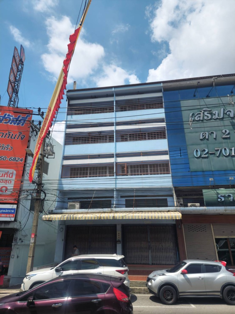 For SaleShop HouseSamut Prakan,Samrong : Price​ under Market value!! Commercial​ Building​ 2​ Booths Area 63 Sq.wah , in-space building 800 Sq.m