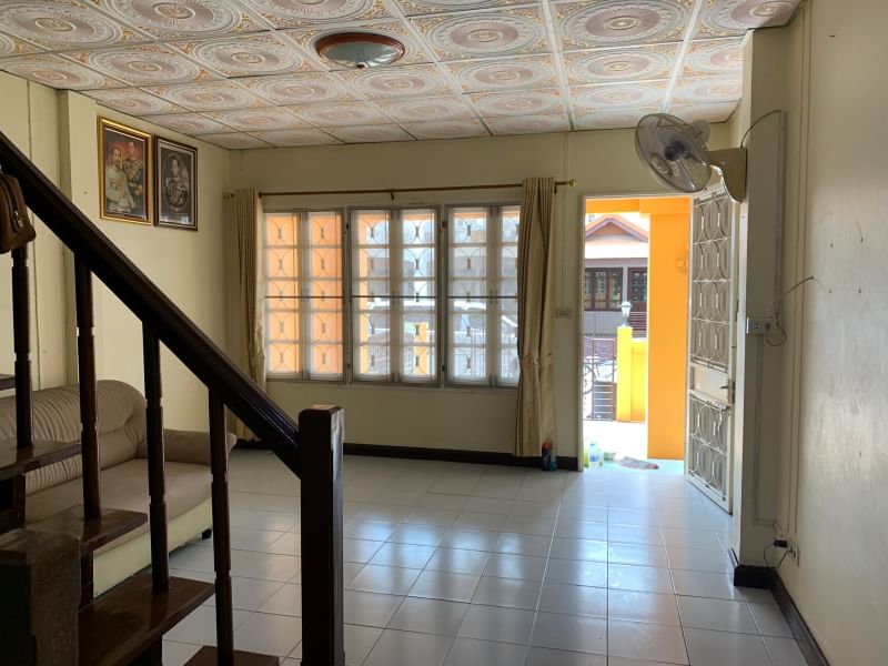 For SaleTownhomeNakhon Pathom : Townhouse 3.5 floors, 21.2 sq m., Busarin Village, Line 4, Krathum Lom Subdistrict, Sam Phran District, Nakhon Pathom Province