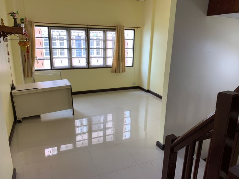 For SaleTownhomeNakhon Pathom : Townhouse 3.5 floors, 21.2 sq m., Busarin Village, Line 4, Krathum Lom Subdistrict, Sam Phran District, Nakhon Pathom Province