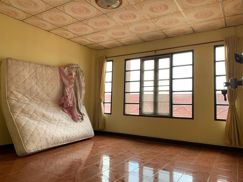 For SaleTownhomeNakhon Pathom : Townhouse 3.5 floors, 21.2 sq m., Busarin Village, Line 4, Krathum Lom Subdistrict, Sam Phran District, Nakhon Pathom Province