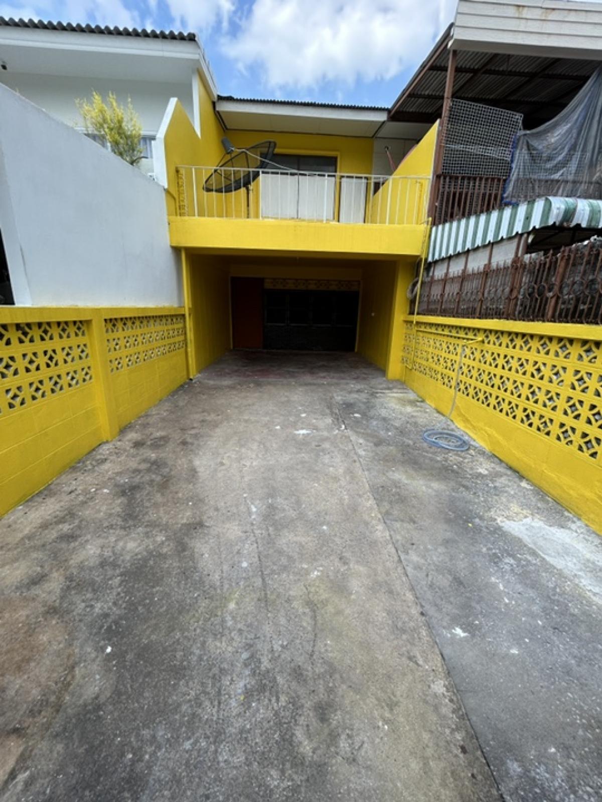 For RentTownhomeLadprao101, Happy Land, The Mall Bang Kapi : (Vacant 9 December 2025) Townhouse for rent, Soi Nawamin 45 / Soi Nawamin 51, cheap price