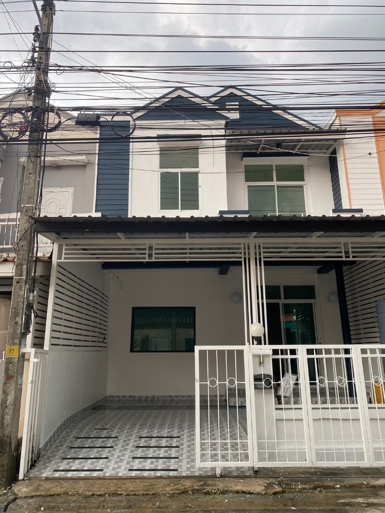 For SaleHousePathum Thani,Rangsit, Thammasat : Townhouse for sale, Worarak Village, Rangsit, Khlong 3, beginning of the project
