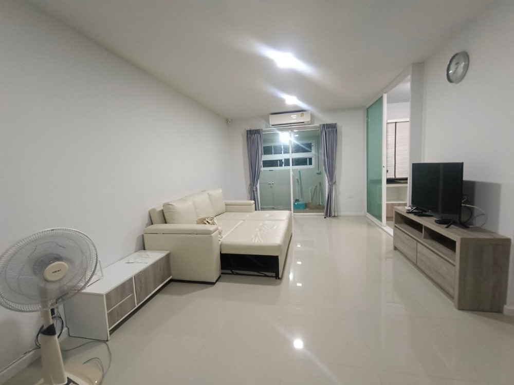 ให้เช่าทาวน์โฮมลาดกระบัง สุวรรณภูมิ : For rent townhouse Near Suvarnabhumi Airport 10 minutes Best price