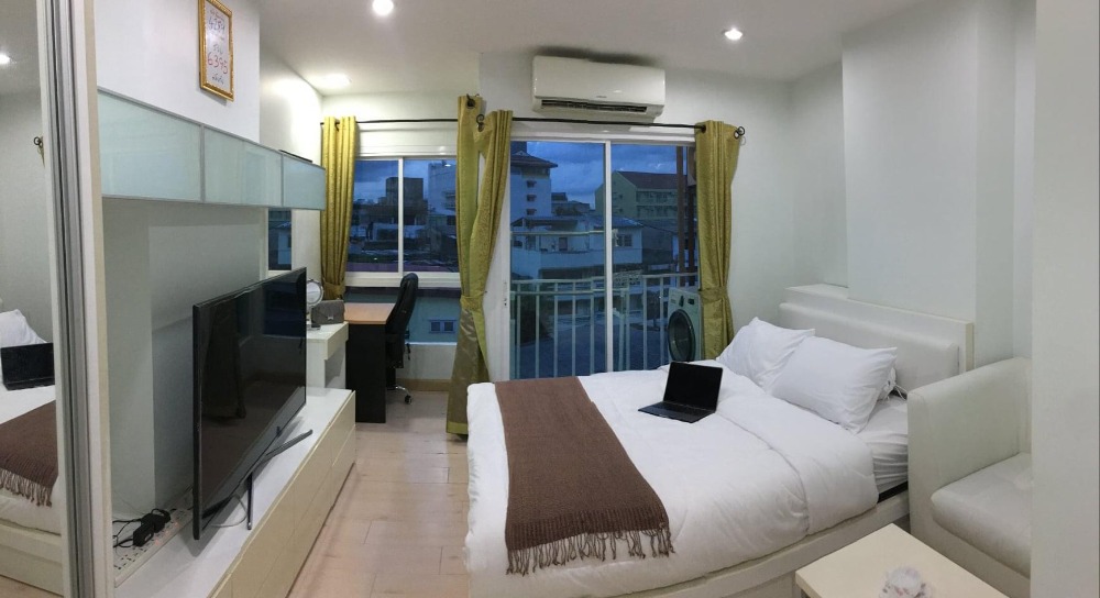 For SaleCondoWongwianyai, Charoennakor : For sale: The Viva Condo for Rent, only 250 m. from BTS Wongwian Yai.