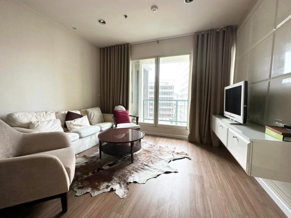 ขายคอนโดวิทยุ ชิดลม หลังสวน : ขายด่วน The Address Chidlom ห้องใหญ่ ใหม่ ไม่ช้ำ ขายพร้อมเฟอร์นิเจอร์ทุกอย่าง ไม่ติดผู้เช่าและไม่เคยปล่อยเช่า พร้อมเข้าอยู่เลยค่า