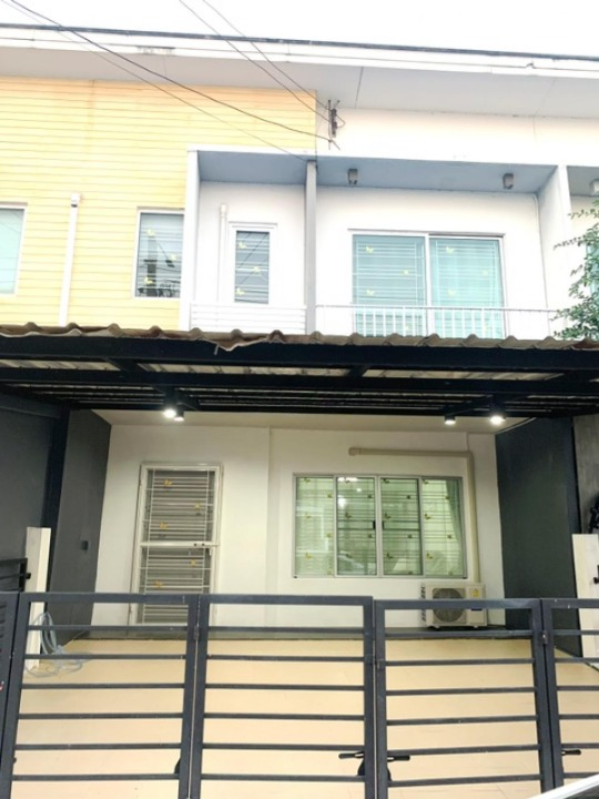 For RentTownhomeNawamin, Ramindra : Townhome for rent, The Connect, Watcharapol Expressway, near Sukhapiban 5, only 5 minutes.