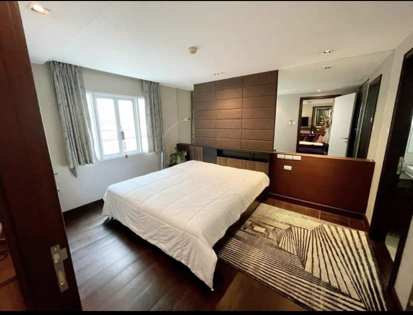 ให้เช่าคอนโดสุขุมวิท อโศก ทองหล่อ : Lenice Ekamai, 2 bed, 35000 per month