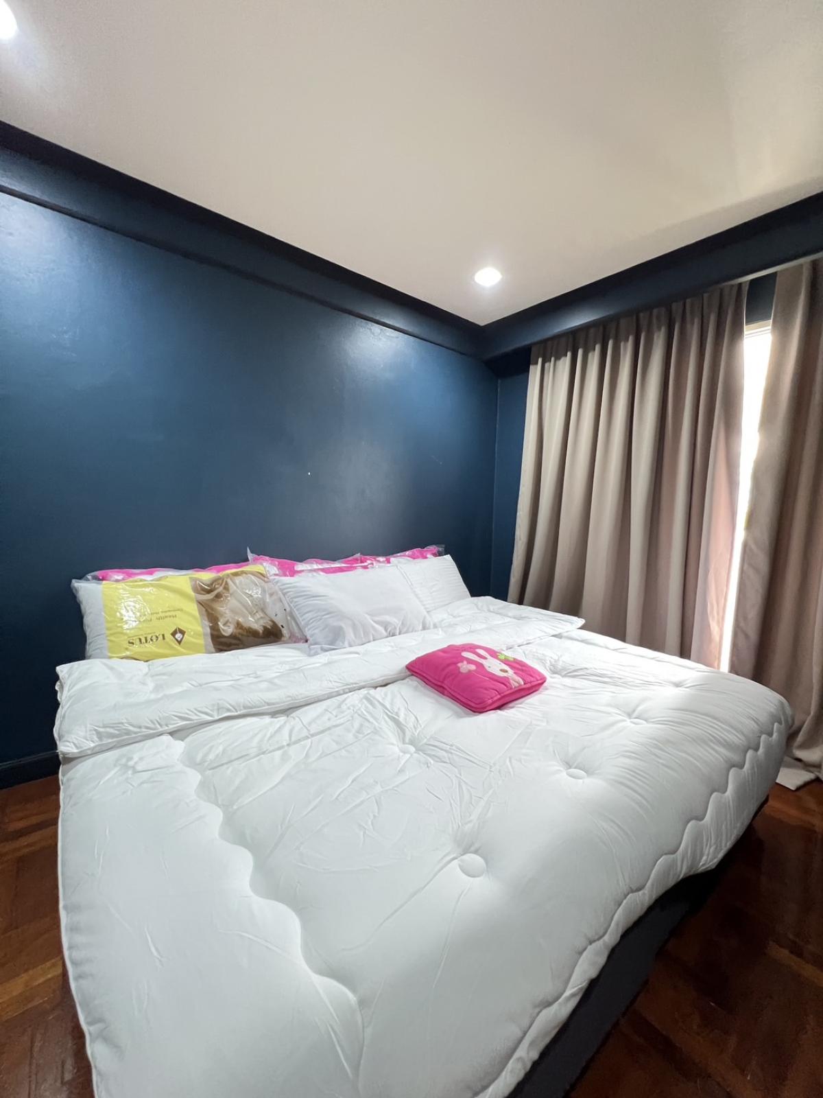 ให้เช่าคอนโดวิทยุ ชิดลม หลังสวน : คอนโดวิวใจกลางเมือง 2 ห้องนอน 120 ตร.ม. พร้อมอยู่ที่ Wittayu Complex เช่าเพียง 46,000 บ./ด. ใกล้ BTS เพลินจิตและห้างดัง!