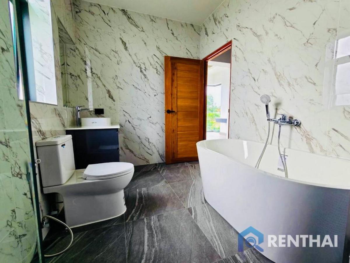 ขายบ้านพัทยา บางแสน ชลบุรี สัตหีบ : บ้านเดี่ยว โมเดิร์น สไตล์ ทำเลขอบอ่างมาบประชัน