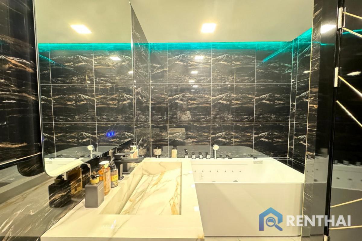 ขายคอนโดพัทยา บางแสน ชลบุรี สัตหีบ : Grand Solaire Noble เปิดตัวคอนโดหรูทำเลพัทยาใต้ 1 ห้องนอน 34 ตร.ม.