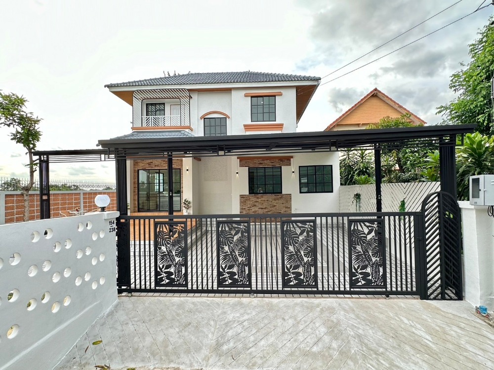 ขายบ้านมีนบุรี-ร่มเกล้า : ขาย บ้านเดี่ยว 58.5 ตร.ว 4 นอน 2 น้ำ ม.วรารมย์ ปรับปรุงใหม่ (ALP-H-241004)
