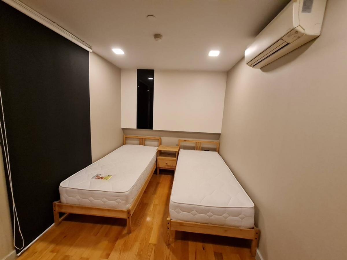 For RentCondoSilom, Saladaeng, Bangrak : Condo for rent, Quad Silom | Quad Silom Usable area: 60.89 sq m.  Bedrooms: 2 rooms  Bathrooms: 2 rooms