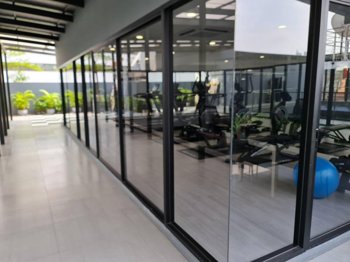 For RentCondoSilom, Saladaeng, Bangrak : Condo for rent, Quad Silom | Quad Silom Usable area: 60.89 sq m.  Bedrooms: 2 rooms  Bathrooms: 2 rooms