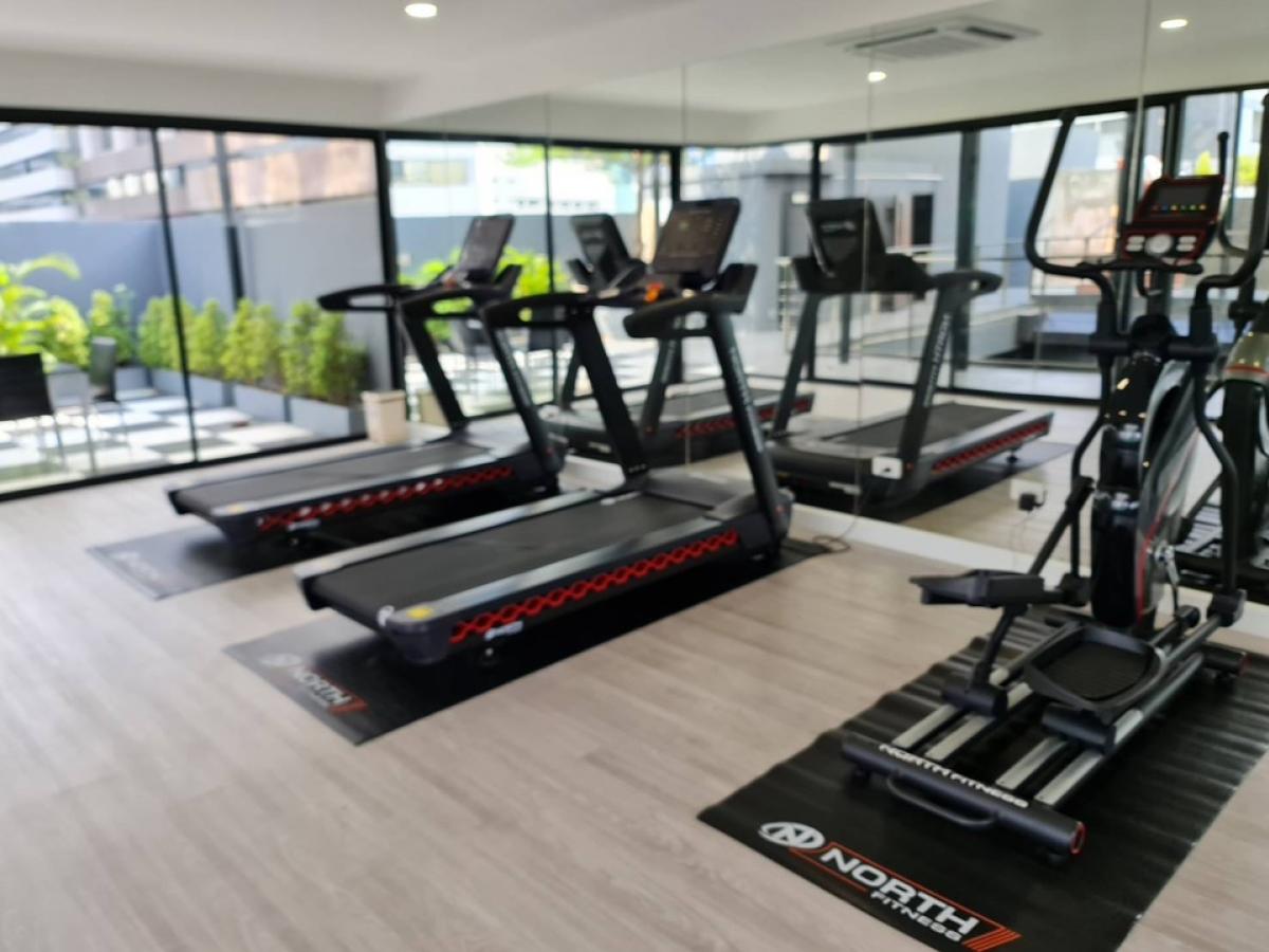 For RentCondoSilom, Saladaeng, Bangrak : Condo for rent, Quad Silom | Quad Silom Usable area: 60.89 sq m.  Bedrooms: 2 rooms  Bathrooms: 2 rooms