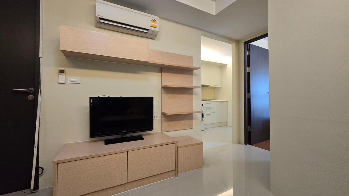 ขายคอนโดลาดพร้าว101 แฮปปี้แลนด์ : ขายคอนโด เลอฌ็อง พรีเมี่ยม คอนโดมิเนียม (LE CHAMPS PREMIUM CONDOMINIUM )ชั้น 2 อาคาร B ระเบียงกว้างสุดในโครงการขนาด 44.72 ตารางเมตร1 ห้องนอน 1 ห้องน้ำ พร้อมครัวบิ้วอิน