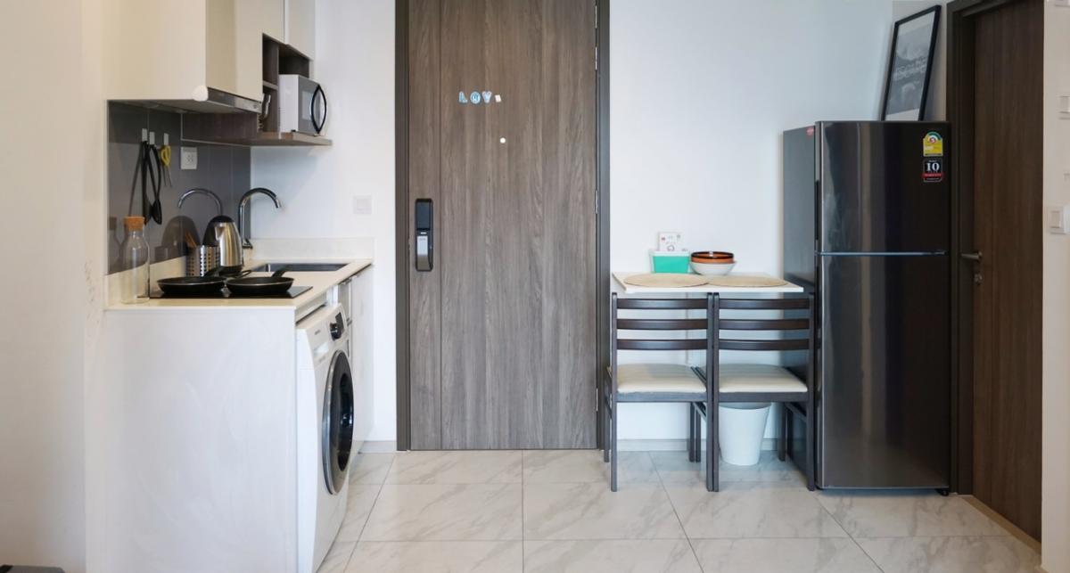 For SaleCondoRama9, Petchburi, RCA : Condo for Sale🏠ideo Mobi Asoke 1 Bedroom 35SQM 32Floor next to the university.