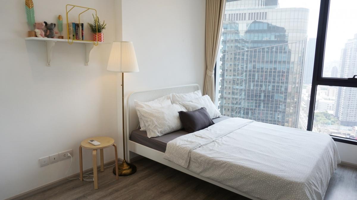 For SaleCondoRama9, Petchburi, RCA : Condo for Sale🏠ideo Mobi Asoke 1 Bedroom 35SQM 32Floor next to the university.