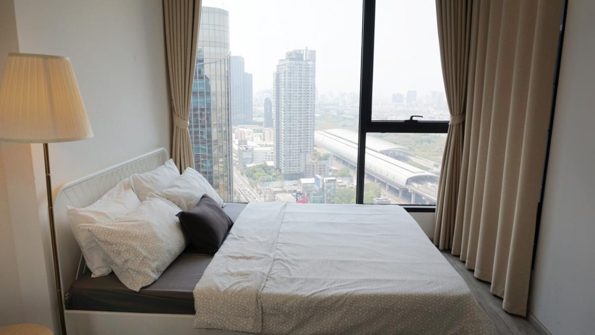 For SaleCondoRama9, Petchburi, RCA : Condo for Sale🏠ideo Mobi Asoke 1 Bedroom 35SQM 32Floor next to the university.