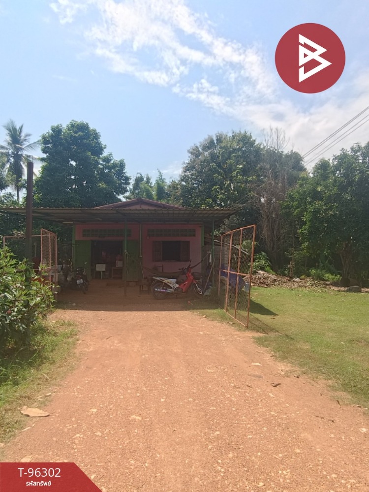 For SaleLandUttaradit : Land for sale with buildings, area 2 ngan 24 sq m, Khung Tapao, Uttaradit