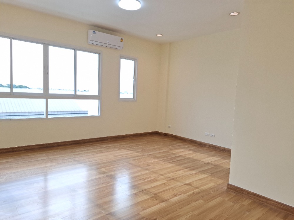 For SaleHome OfficeKaset Nawamin,Ladplakao : Home office for sale, Premium Place Sukonthasawat, best location, Bangkok