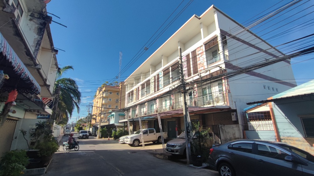 For SaleTownhomeKorat Nakhon Ratchasima : Townhouse for sale / Commercial building, 3 floors, 2 units, 400 sq m., in the heart of Korat city, near Lotus and The Mall Korat.